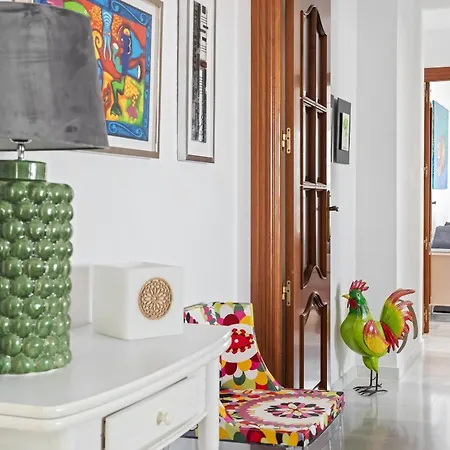 Big Terrace Retreat And Only Steps From & Town La Herradura (Granada)