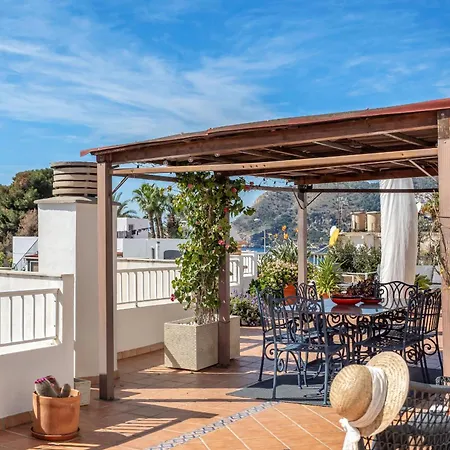 Big Terrace Retreat And Only Steps From & Town Apartment *
