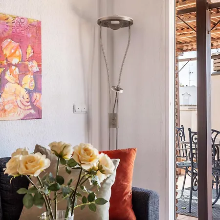 Apartment Big Terrace Retreat And Only Steps From & Town