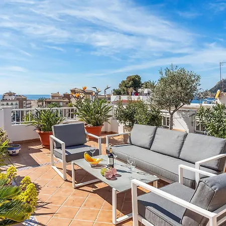Big Terrace Retreat And Only Steps From & Town * La Herradura (Granada)